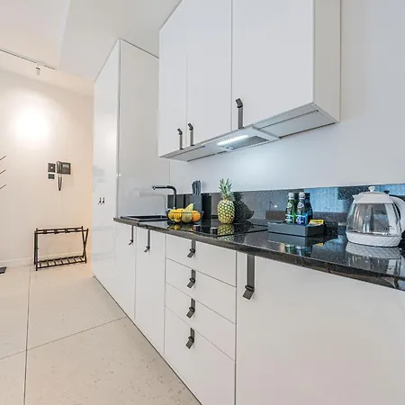 Rent Like - Deo Plaza - Old Town Aparthotel